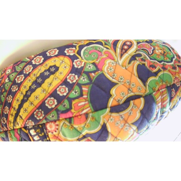 VERA BRADLEY "GET CARRIED AWAY TOTE" Petal Paisley RETIRED - Picture 4 of 10